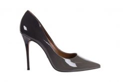 Szpilki Bayla-067 130301C Sfumado Greyish, Skóra naturalna lakierowana - 39. Szare szpilki Bayla, bez wzorów, z lakierowanej skóry, bez obcasa. W wyprzedaży za 179.10 zł.