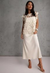 Jasnobeżowa Bawełniano-Wiskozowa Sukienka Slip Dress z Ozdobną Narzutką Sagossia. Brązowe sukienki damskie Renee, l, z aplikacjami, z bawełny, bez kołnierzyka, bez ramiączek, maxi. Za 229.99 zł.