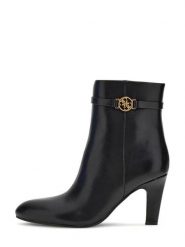 Guess Kozaki 184675 Czarny. Czarne kozaki damskie Guess, bez obcasa, na słupku. Za 764.99 zł.