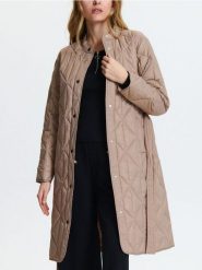 Płaszcz pikowany - beżowy. Brązowe płaszcze damskie Sinsay, l, bez wzorów. Za 99.99 zł.