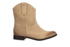 Botki Bayla-159 5076 001-P Piasek Welur 159186, Skóra naturalna - 38. Brązowe botki damskie Bayla, z gumy, eleganckie, bez obcasa, bez zapięcia. W wyprzedaży za 269.10 zł.