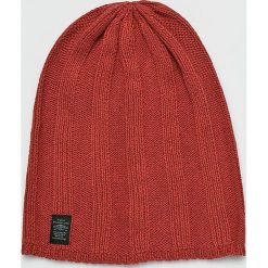 Pepe Jeans - Czapka. Czerwone czapki męskie Pepe Jeans, na zimę, bez wzorów, z bawełny. W wyprzedaży za 79.90 zł.