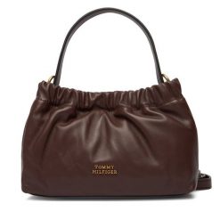 Torebka Tommy Hilfiger. Brązowe torebki klasyczne damskie Tommy Hilfiger, bez wzorów, bez dodatków. Za 699.99 zł.