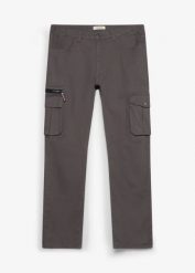 Spodnie bojówki o kroju classic fit ze stretchem, z elastyczną gumką w talii i prostymi nogawkami. Czarne spodnie materiałowe męskie bonprix, bez wzorów. Za 154.99 zł.