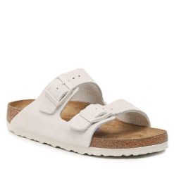 Klapki Birkenstock. Brązowe klapki damskie Birkenstock, bez wzorów, bez obcasa. Za 569.99 zł.