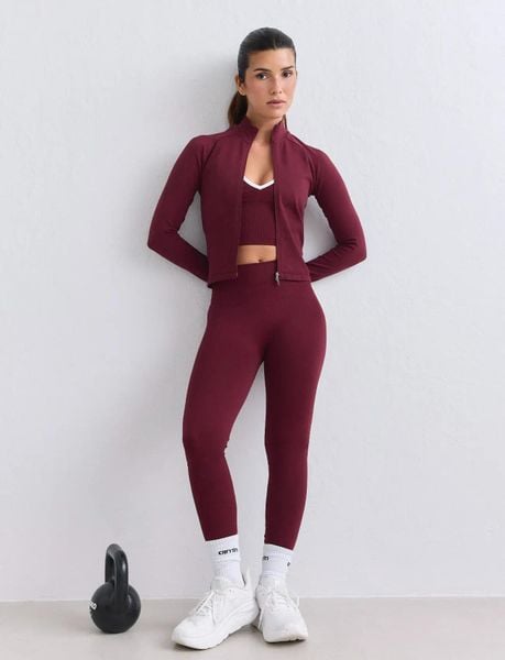 Damskie legginsy bezszwowe wysoki stan squat proof petite Shape czerwony merlot. Czerwone legginsy damskie Aim'n, l, bez wzorów, z elastanu, z podwyższonym stanem, na fitness i siłownię. Za 301.00 zł.