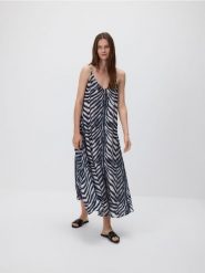 Sukienka midi z modalem - wielobarwny. Sukienki damskie Reserved, l, bez wzorów, z tkaniny, bez kołnierzyka, bez ramiączek, midi. Za 199.99 zł.