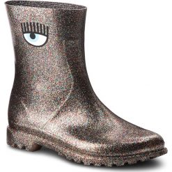 Kalosze CHIARA FERRAGNI - 18AI-CF2177 Multicolor. Brązowe kalosze damskie Chiara Ferragni, bez wzorów, z tworzywa sztucznego. W wyprzedaży za 479.00 zł.