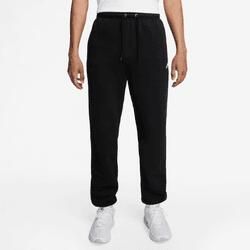 Spodnie męskie Nike Club Basketball Club. Czarne spodnie sportowe męskie Nike, z tkaniny. Za 235.99 zł.