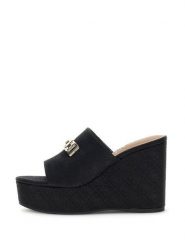 Guess Klapki FLJEVZ FAB04 Czarny. Czarne klapki damskie Guess, z aplikacjami, z materiału, bez obcasa. Za 549.99 zł.