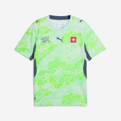 Koszulka piłkarska replika Puma Szwajcaria Mistrzostwa Świata 2026 wyjazdowa. Bluzki damskie Puma, m, bez wzorów, sportowe, bez kołnierzyka, bez ramiączek. Za 449.99 zł.