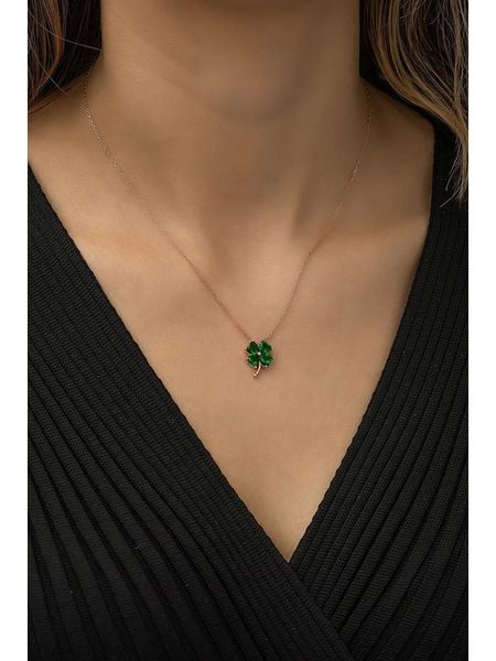 Heliophilia Srebrny naszyjnik z zawieszką - dł. 42 cm rozmiar: onesize. Zielone naszyjniki damskie Heliophilia, srebrne. Za 69.99 zł.