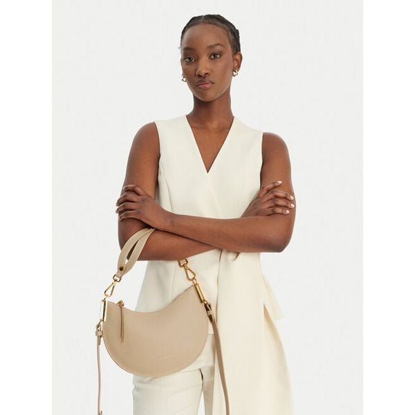 Torebka Coccinelle. Brązowe torebki klasyczne damskie Coccinelle, bez wzorów, bez dodatków. Za 1,399.99 zł.