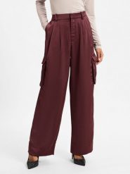 MbyM spodnie cargo - Valo Kobiety czerwony, L. Czerwone spodnie materiałowe damskie mbyM, bez wzorów, z satyny, eleganckie. Za 379.95 zł.