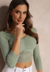 Zielona Krótka Bluzka z Koronkowym Dołem Camiah. Zielone bluzki damskie Renee, bez wzorów, z bawełny, eleganckie, bez kołnierzyka, bez ramiączek. Za 59.99 zł.