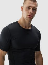 4F Koszulka treningowa slim szybkoschnąca męska - czarna M. Czarne t-shirty sportowe męskie 4f, m, z dzianiny, bez ramiączek, na fitness i siłownię. W wyprzedaży za 79.99 zł.