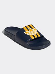 Adidas Klapki w kolorze granatowo-żółtym rozmiar: 42. Niebieskie klapki damskie Adidas, bez wzorów, bez obcasa. Za 154.79 zł.