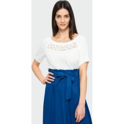 Wiskozowa bluzka carmen. Bluzki damskie Greenpoint, bez wzorów, z koronki, bez kołnierzyka, bez ramiączek. Za 59.99 zł.