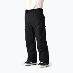 Spodnie snowboardowe męskie 686 Smarty 3-in-1 Cargo. Czarne spodnie materiałowe męskie GEOLOGIC, bez wzorów, sportowe. Za 809.99 zł.