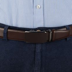 Pasek męski skórzany 3,5 cm klamra automatyczna Beltimore brązowy 52-590 : Kolory - brązowy, beżowy, Rozmiar pasków - r.115-130 cm. Brązowe paski męskie bez wzorów, ze skóry, wizytowe. Za 64.99 zł.