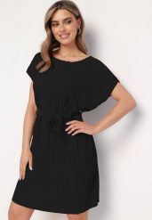 Czarna Plisowana Sukienka z Paskiem w Talii Tiagena. Czarne sukienki damskie Born2be, na imprezę, na lato, m, bez wzorów, eleganckie, bez kołnierzyka, bez ramiączek, mini. W wyprzedaży za 55.99 zł.