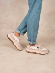 Buty sportowe damskie TBS Jazonne. Brązowe obuwie do biegania damskie Tbs. Za 465.50 zł.