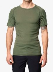 Koszulka termoaktywna Devold Lauparen Merino 190 Base Tee. Zielone t-shirty sportowe męskie Devold, l, z dzianiny, bez ramiączek, trekkingowe. Za 269.49 zł.