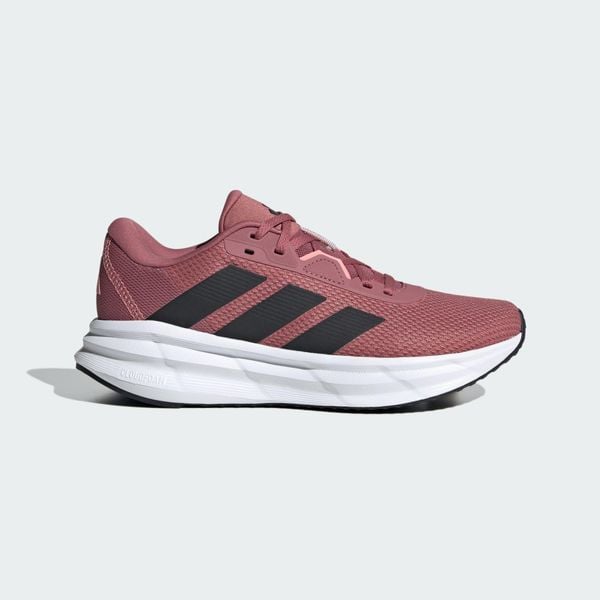 Buty Galaxy 7 Running. Czerwone obuwie do biegania damskie Adidas. Za 239.00 zł.