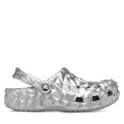 Klapki Crocs. Szare klapki damskie Crocs, bez wzorów, bez obcasa. Za 179.99 zł.