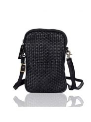 Bellicci Skórzana torebka "Everly" w kolorze czarnym na telefon - 11 x 19 x 2 cm rozmiar: onesize. Czarne torebki klasyczne damskie Bellicci, bez wzorów, z materiału, bez dodatków. Za 170.07 zł.