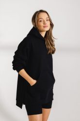 BLUZA LONI CZARNA One size - Flawless. Czarne bluzy z kapturem damskie Flawless, z bawełny. Za 360.00 zł.