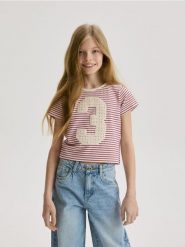 T-shirt z aplikacją - wielobarwny. Koszulki dziewczęce Reserved, z aplikacjami, z bawełny, bez ramiączek. W wyprzedaży za 19.99 zł.