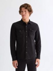 MĘSKA KOSZULA WRANGLER WESTERN SHIRT BLACK 112378472. Czarne koszule męskie Wrangler, l, bez wzorów, z jeansu, bez kołnierzyka, bez ramiączek. Za 159.99 zł.