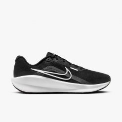 Buty do biegania męskie Nike Downshifter 13. Czarne obuwie do biegania damskie Nike, nike downshifter. Za 361.00 zł.