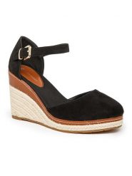 Foreverfolie Sandały w kolorze czarnym na koturnie rozmiar: 37. Czarne sandały damskie Foreverfolie, bez wzorów, bez obcasa, na koturnie. Za 113.99 zł.