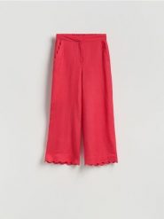 Spodnie z lnem - czerwony. Czerwone spodnie materiałowe damskie Reserved, bez wzorów, z wiskozy. Za 139.99 zł.