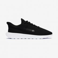 Buty sportowe męskie Decathlon KLNJ Be Essential. Czarne buty sportowe na co dzień męskie Decathlon, z poliesteru, bez zapięcia, trekkingowe. Za 79.99 zł.
