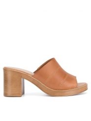 Lasocki Klapki RST-KSENIA-01 Brązowy. Brązowe klapki damskie Lasocki, bez wzorów, z materiału, bez obcasa. Za 169.99 zł.