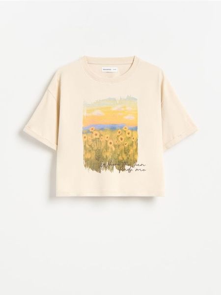 Bawełniany t-shirt z aplikacją - beżowy. Brązowe koszulki dziewczęce Reserved, z aplikacjami, z bawełny, bez ramiączek. Za 39.99 zł.