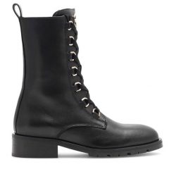 Botki Eva Minge. Czarne botki damskie Eva Minge, bez obcasa, na płaskiej podeszwie, bez zapięcia. Za 479.00 zł.