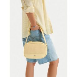 Torebka Roxy. Żółte torebki klasyczne damskie Roxy, bez wzorów, bez dodatków. Za 139.99 zł.