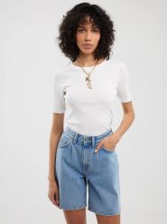 Koszulka damska w prążek biała Alessa 100. Białe t-shirty damskie Big Star, l, bez wzorów, z bawełny, bez kołnierzyka. Za 89.99 zł.