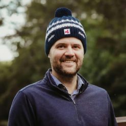 Czapka Eisbar Kova Pompon MÜ SA. Niebieskie czapki męskie Eisbar, z wełny. Za 205.51 zł.