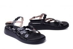 WONDERS C-6531 LCK. V negro, sandały damskie. Czarne sandały damskie Wonders, bez wzorów, bez obcasa. Za 539.90 zł.
