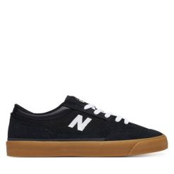 Tenisówki New Balance. Czarne trampki i tenisówki męskie New Balance, bez wzorów, bez zapięcia. Za 379.99 zł.