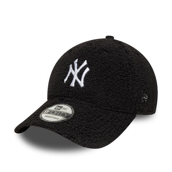 Czapka baseballowa 9Forty New York Yankees Winter Borg. Czarne czapki męskie New Era, bez wzorów, casualowe. Za 196.50 zł.