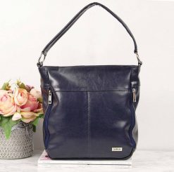 Torebka damska granatowa DAN-A T452. Torebki klasyczne damskie DAN-A, bez wzorów, ze skóry, bez dodatków. Za 329.99 zł.