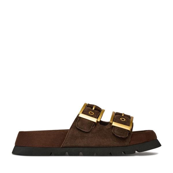 Klapki Badura. Brązowe klapki damskie Badura, bez wzorów, bez obcasa. Za 323.99 zł.