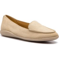 Półbuty CLARKS - Dana Rose 261394214 Cream Suede. Brązowe mokasyny damskie Clarks, bez wzorów, ze skóry, bez obcasa. W wyprzedaży za 239.00 zł.