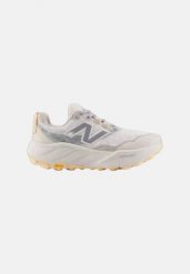 Buty do biegania damskie New Balance Hierro. Szare obuwie do biegania damskie New Balance. Za 1,018.00 zł.